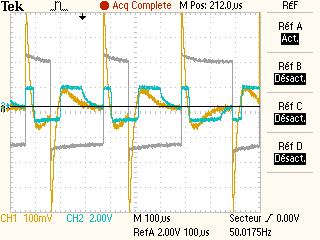 Datei:Coil signal with capacitor.png