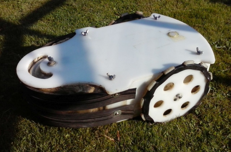 Datei:Ardumower tire rubber.jpg