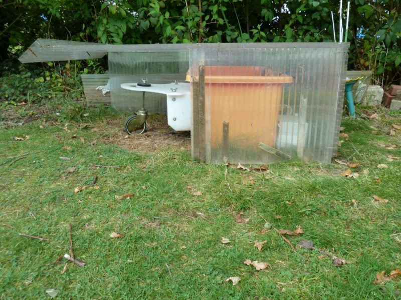 Datei:Ardumower charging station1.jpg