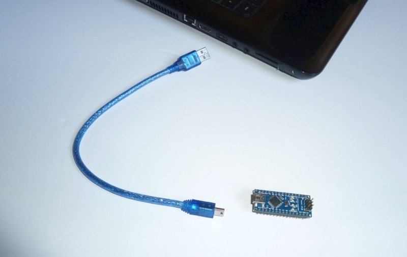 Datei:Arduino nano usb cable.jpg