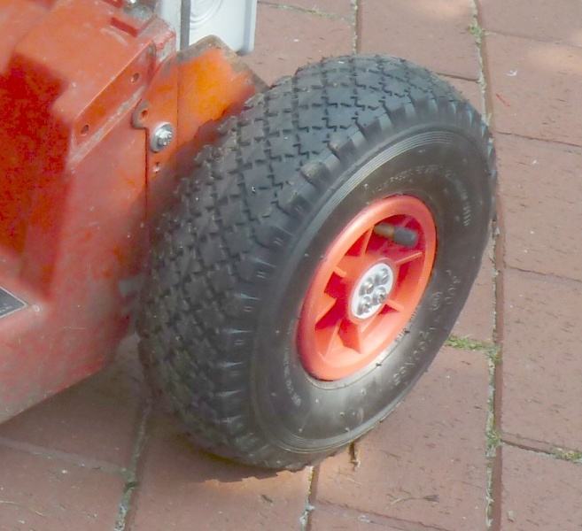 Datei:Ardumower gasoline6.jpg