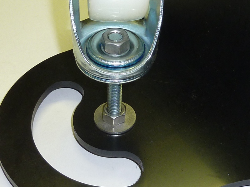 Datei:Ardumower free wheel.jpg